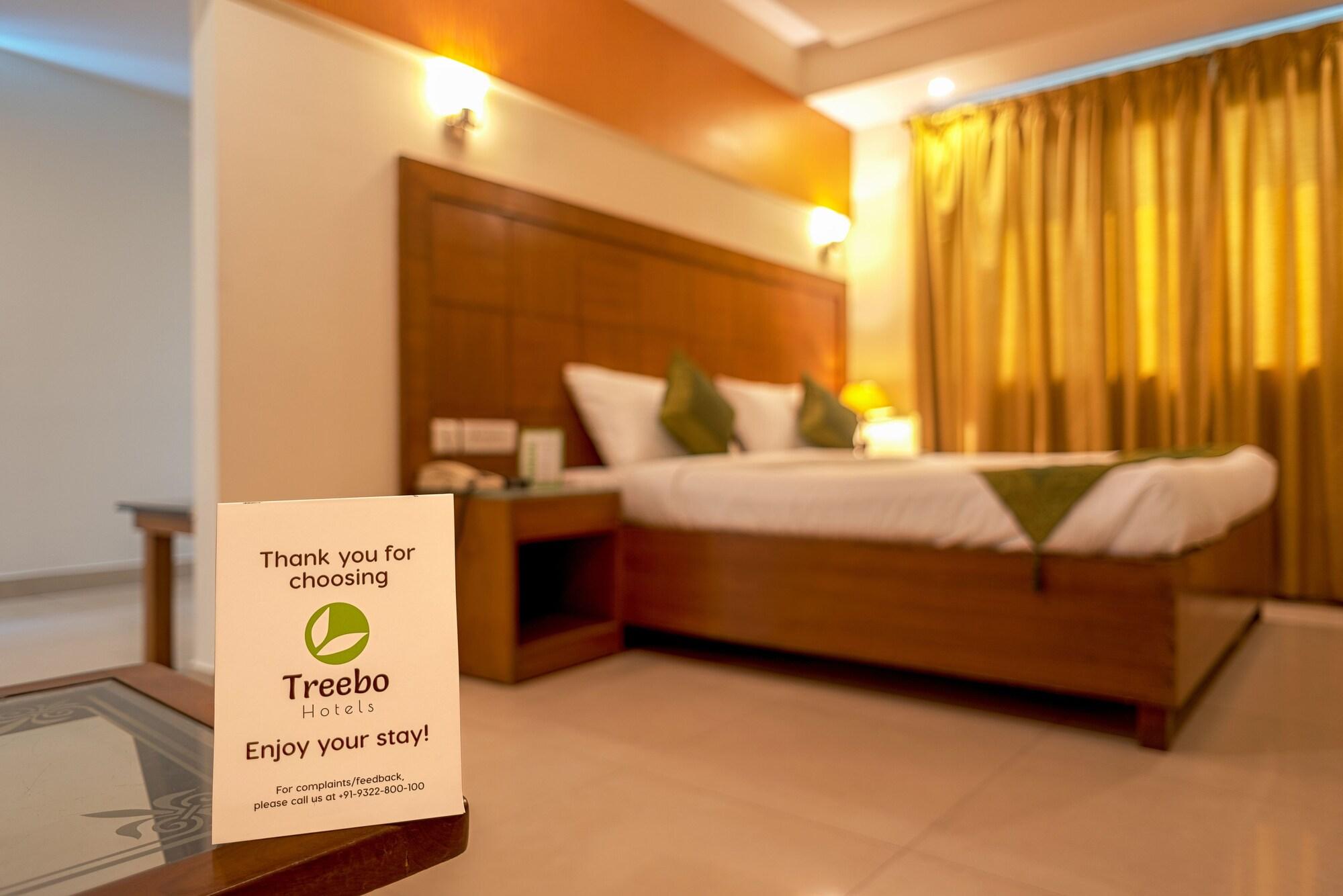 Treebo Trend Grand Plaza Nampally Гайдарабад Екстер'єр фото